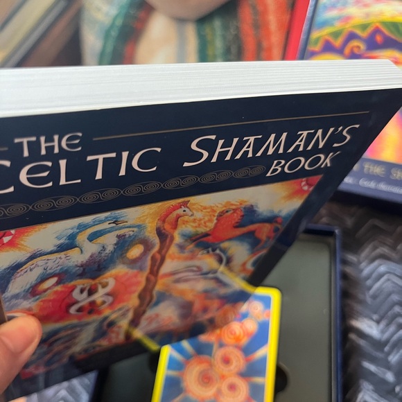 Celtic Shamans oracle deck only opened to photograph. Stunning artwork - Picture 9 of 9